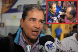 Jorge Luis Pinto, entrenador de Honduras, tuvo un encontronazo con el periodista de HCH Ernesto Rojas.