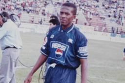 Hernaín Arzú luciendo los colores y el gafete de capitán de Motagua.