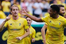 Cádiz se mantiene como líder solitario de la Liga 123 con 34 puntos en las primeras 14 jornadas.