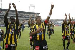 10 año después, Real España vuelve al estadio Olímpico para jugar una final. El 13 de mayo de 2007 cayó 2-1 ante Marathón por la ida del título del Clausura. Este 11 envió Pepe Treviño a la cancha.