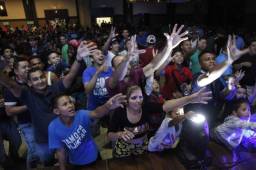 Todo listo para ver la final de la champions en el estadio virtual de Diez.