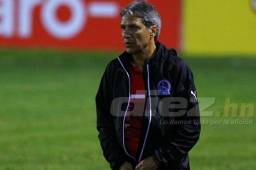 Carlos Restrepo no ocultó su felicidad luego del triunfo de Olimpia ante Real España.
