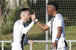 El delantero hondureño Bryan Róchez suma cuatro goles esta temporada con el Nacional de Madeira.