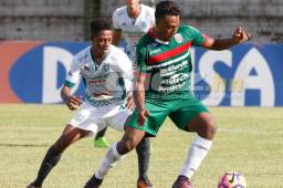 Jeancarlo Vargas tuvo que salir al minuto 45 de juego ante Marathón porque se vio afectado por el asma. Foto Delmer Martínez