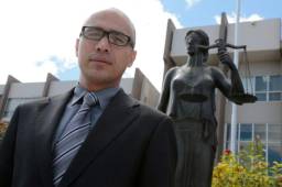 Debemos mencionar que dentro de las atribuciones y funciones del secretario general de la Liga Nacional, está la de elaborar los acuerdos de premios individuales.