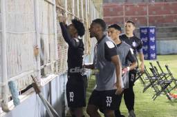 ¡Cristian Sacaza, con un agónico doblete, borra el “terror” en La Ceiba y el Honduras Progreso vence al Vida para olvidarse del descenso!