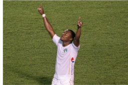 Júnior Lacayo se convirtió en el salvador del Comunicaciones en el partido de ida de los octavos de final de la Liga Concacaf.