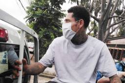 El defensor hondureño Henry Figueroa fue detenido este lunes por la policía en Tegucigalpa por incumplir el toque de queda establecido debido al coronavirus.