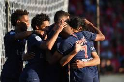 Los jugadores del PSG celebran uno de los cuatro goles ante el Nimes.