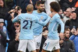 El argentino Kun Aguero abrió el camino al triunfo para el Manchester City.ñ