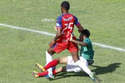 Henry Figueroa cometió una dura falta y supuestamente amenazó a Óscar Moncada en el clásico ante Olimpia.