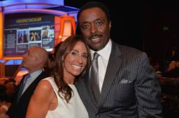 Jim Hill fue denunciado por su pareja Lori Lee tras un incidente en su casa en Los Ángeles.