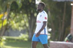 Hendry Thomas regresa al Olimpia tras muchos años en el fútbol del exterior y otros de estar inactivo.