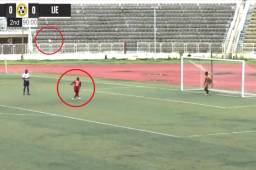 Los jugadores del Remo Stars disparon muy desviados intencionalmente en la FC Cup de Nigeria.