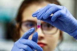 La industria farmacéutica cree en una vacuna en 2020 contra el coronavirus.