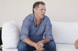 El entrenador del Olimpia confiesa lo que hace a diario para matar la rutina en su apartamento en Tegucigalpa al estar confinado debido al coronavirus.