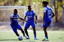 Júnior Lacayo trabaja en el microciclo de la Selección de Honduras con la ilusión de ganarse un puesto en la convocatoria para el cierre del octagonal. Fotos Emilio Flores