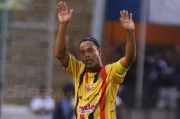 Ronaldinho visitó Honduras para disputar un partido de benéfico contra Motagua.