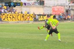 Mario Martínez erro el lanzamiento de once metros.