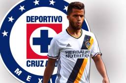 Giovani dos Santos podría vestirse con los colores del Cruz Azul la próxima temporada.