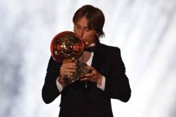 Luka Modric fue elegido como el mejor futbolista del año.