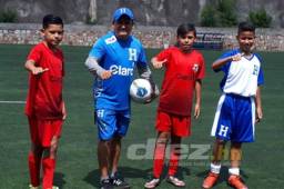 Catrachos es un equipo que cuenta con un tridente de lujo y que destaca en la Super Liga Claro gracias al entrenador Blas Umanzor Flores.