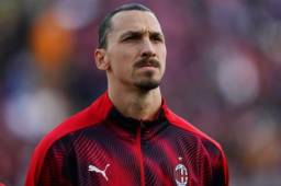 Ibrahimovic llegó durante el mercado invernal al Milan y firmando un contrato de tan solo seis meses.