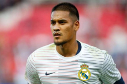 El francés llega como el sustituto de Keylor Navas y peleará el puesto con Courtois.