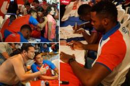 El delantero colombiano se unió al grupo de jugadores del Olimpia y se hizo presente a la firma de autógrafos en la ciudad de San Pedro Sula.