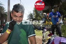 En la caravana se terminó la eterna rivalidad entre Honduras y México. Este catracho hasta besa el escudo de la selección azteca. Algo que jamás nos pudimos imaginar.