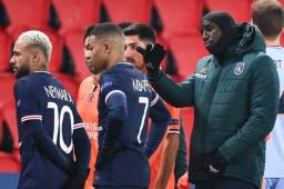 Demba Ba fue uno de los jugadores que más se sintió afectado por el tema del árbitro.