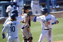 Mauricio Dubón tuvo participación en la derrota ante los Dodgers.