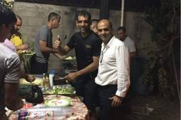 Fuad Abufele compartiendo con el goleador Claudio Cardozo. Foto cortesía @FuadAbufele