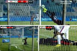 ¡Doloroso! El tremendo golpe que se llevó Pipo López contra el poste por evitar el gol de Olimpia