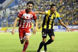 Marcelo Canales volvió a jugar con el Vida ante Real España en el estadio Morazán.