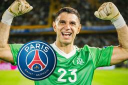 Dibu Martínez ha recibido duros dardos antes de enfrentar al PSG en la Champions League.