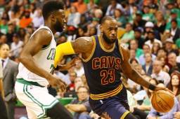 LeBron James guió a Cleveland Cavaliers al triunfo.