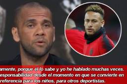 Alves aconsejó a Neymar para que pueda ganarse el total respeto de la gente.