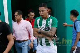 Denovan Torres cuando salía de la reunión con Rolando Peña y los demás jugadores.