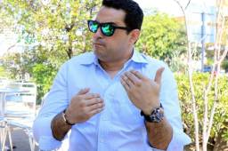 El comentarista deportivo Yanuario Paz es el nuevo fichaje de Tigo Sports.