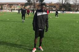 Roby Norales en su primer entrenamiento con el Klubi Futbollist de Kosovo.