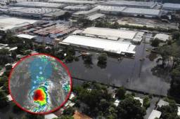 Eta sigue deambulando por el Golfo de México y se dirige de nuevo hacia las costas de Florida, intensificándose.