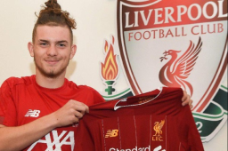 El futbolista podría realizar este propio domingo su debut en un amistosos contyra el Napoli.