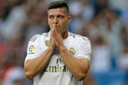 Luka Jovic recientemente se lesionó entrenando en casa y pese a eso, el Milan ha presentado su interés en el delantero serbio.