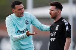 Scaloni contactó a Messi por videollamada con Aimar y lo convencieron de regresar a la selección argentina.