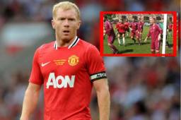 Paul Scholes se puso la camisa del Royton Town y todo para ayudar a su hijo.