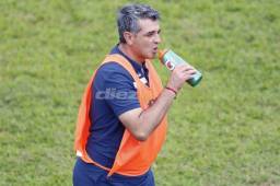 El entrenador del Motagua, Diego Vázquez, reconoció la superioridad del Olimpia en el primer tiempo donde fue goleado 3-0, pero espera poder remontar.