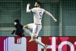 Karim Benzema celebrando el tanto que le marcó al Sheriff de visita.