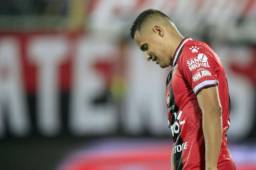 El semblante de Roger Rojas tras recibir tarjeta amarilla. Foto: La Nación (Costa Rica)