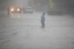 El huracán ya inundó algunas calles del estado de Florida.